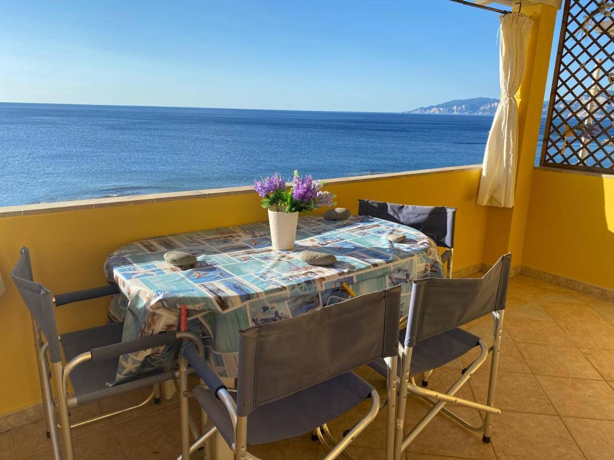 La Casa Gialla Cala Gonone Exterior photo