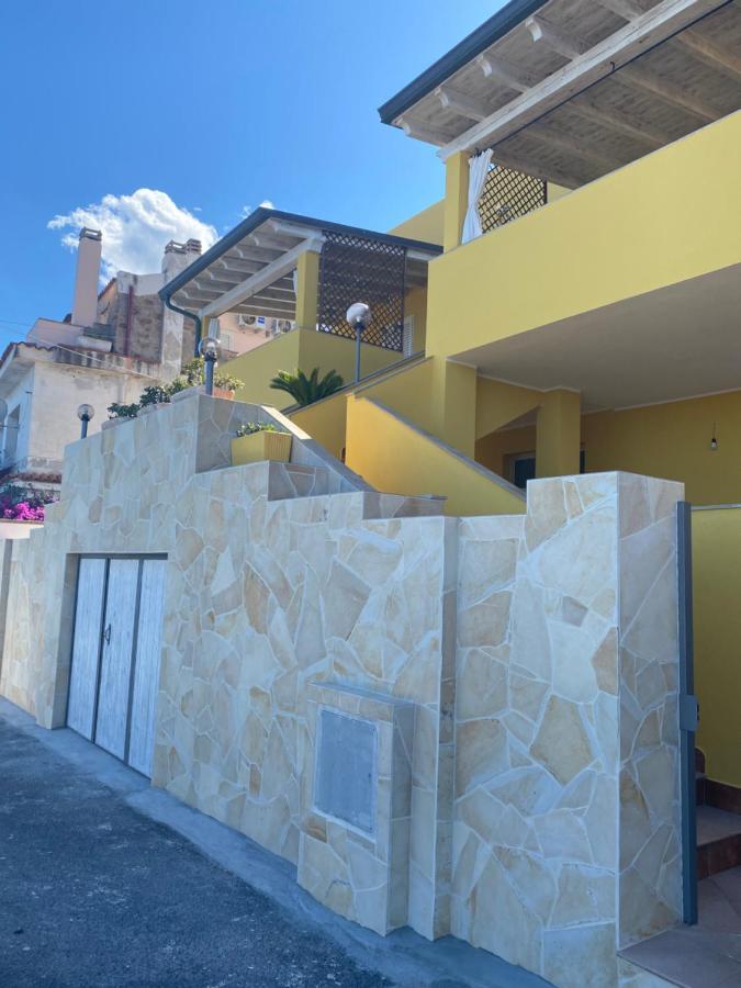 La Casa Gialla Cala Gonone Exterior photo